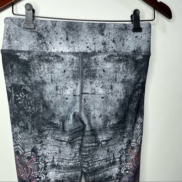 size M Evolution & Creation Activewear Leggings - Picture 6 of 7